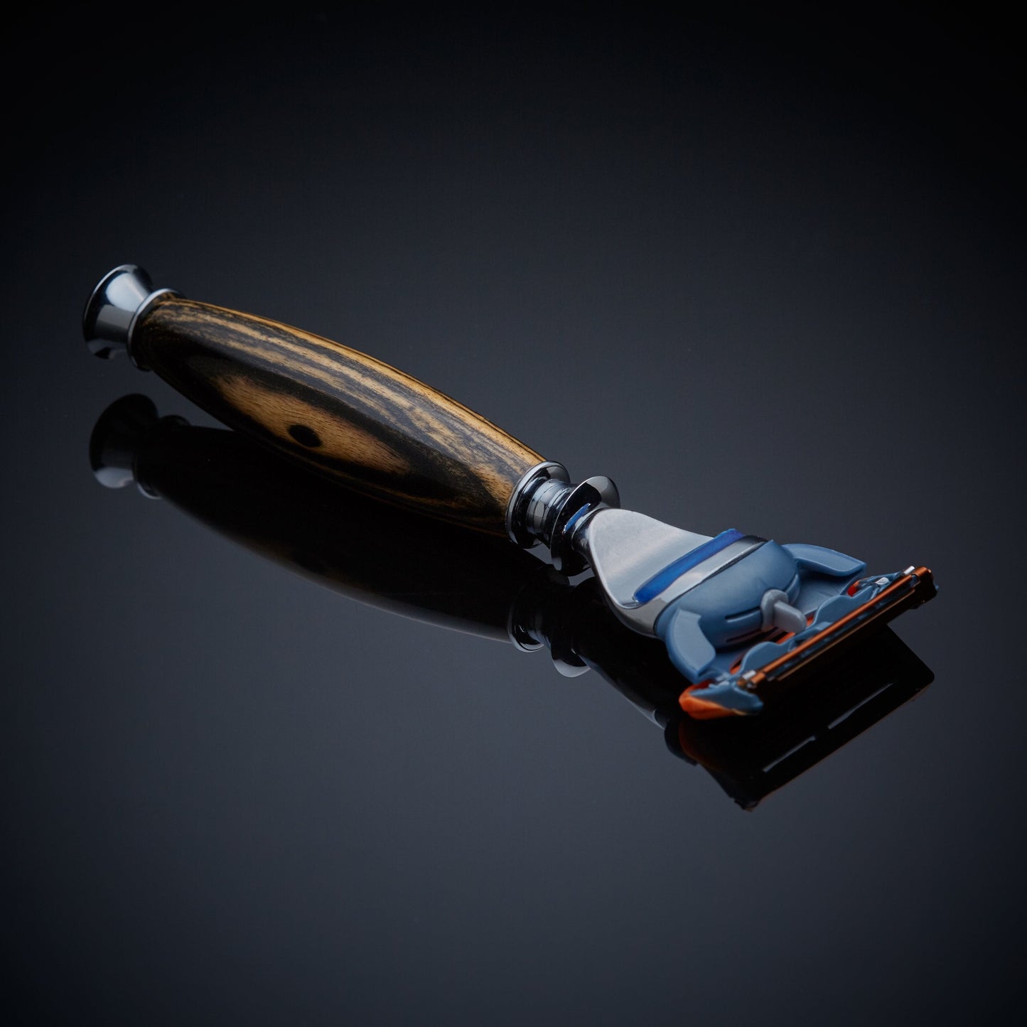 handmade razor for Gillette fusion in Black and White Ebony