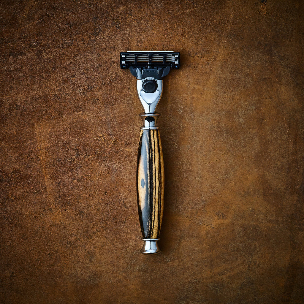 The Mira Razor (Moon Ebony)