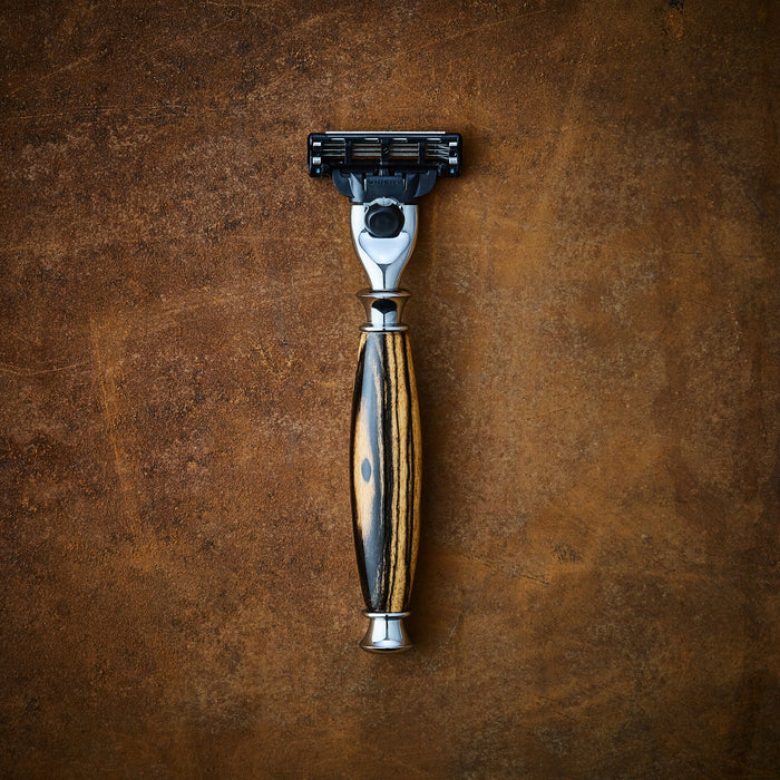 The Mira Razor (Moon Ebony)