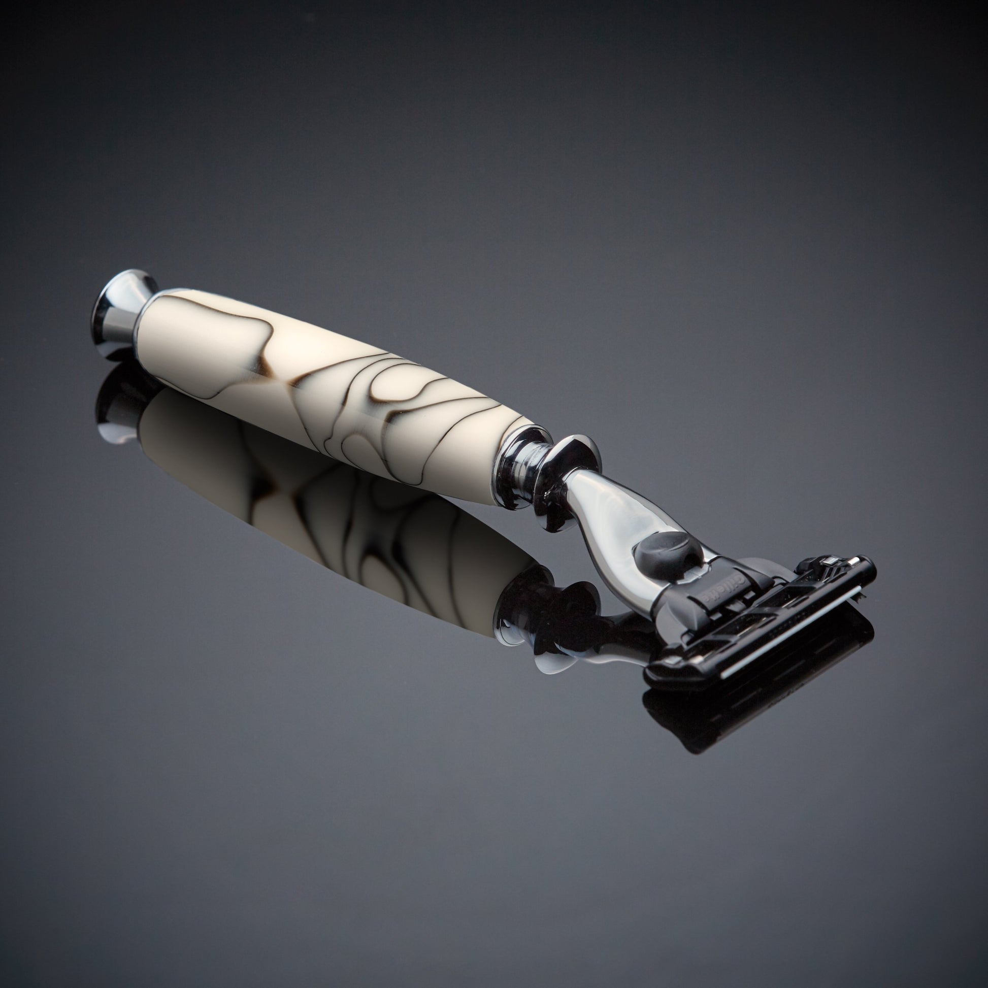 Villy Razor The Vail Razor — Hand-Cast Resin Razor | Imperium Shaving – Imperium Razors