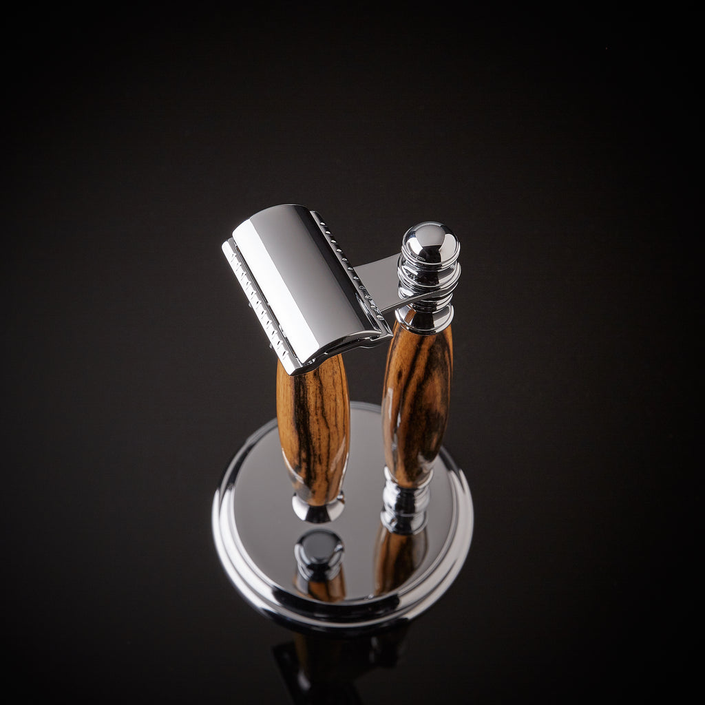 Shaving set safety razor in Ebony wood.