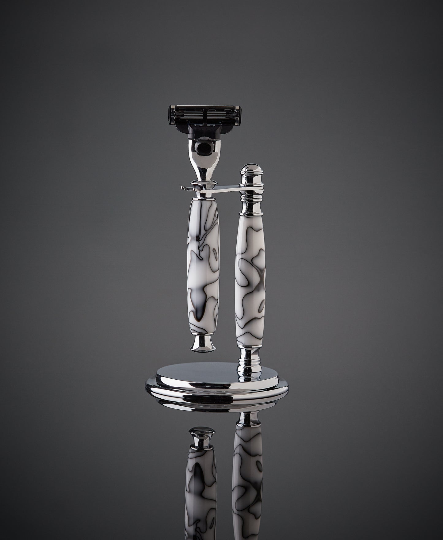 The Vail Shave Set